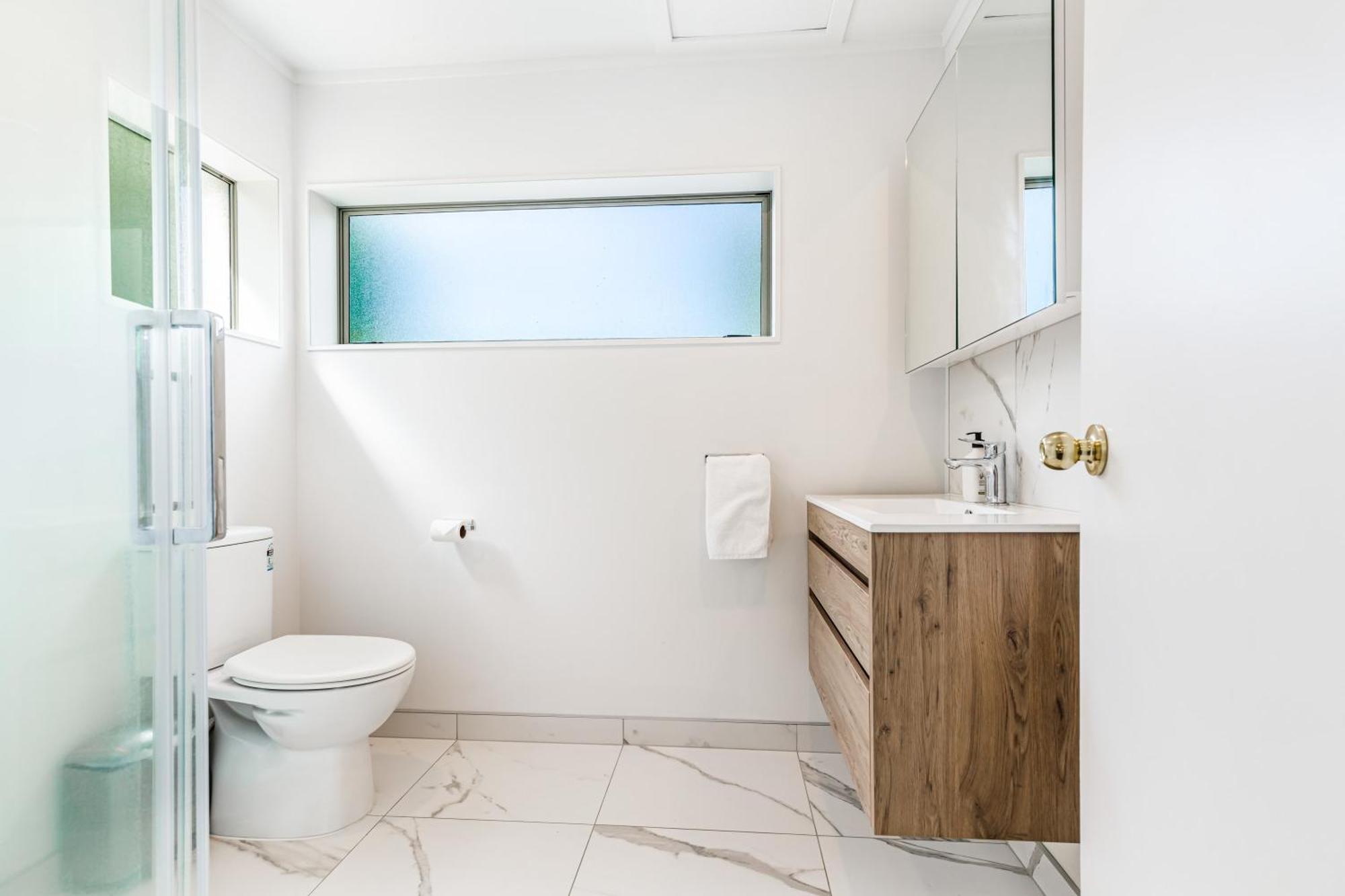 Private And Sunny 3-Bedroom Home With Parking Auckland Exterior foto